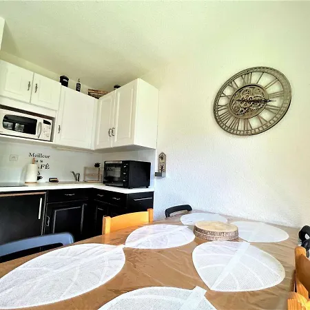 Apartment Pratique Avec Coin Montagne A La Salle-les-alpes, Parking Privatif - Fr-1-330f-208 *
