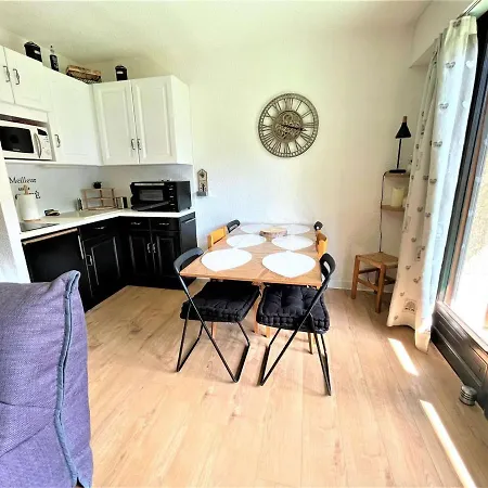 Apartment Pratique Avec Coin Montagne A La Salle-les-alpes, Parking Privatif - Fr-1-330f-208