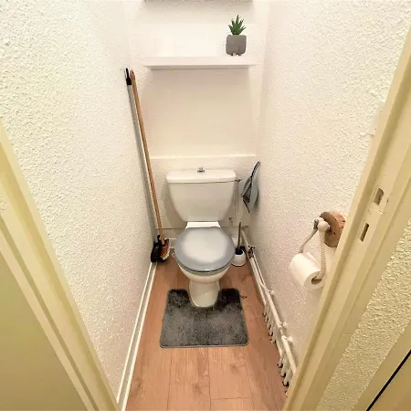 Apartment Pratique Avec Coin Montagne A La Salle-les-alpes, Parking Privatif - Fr-1-330f-208